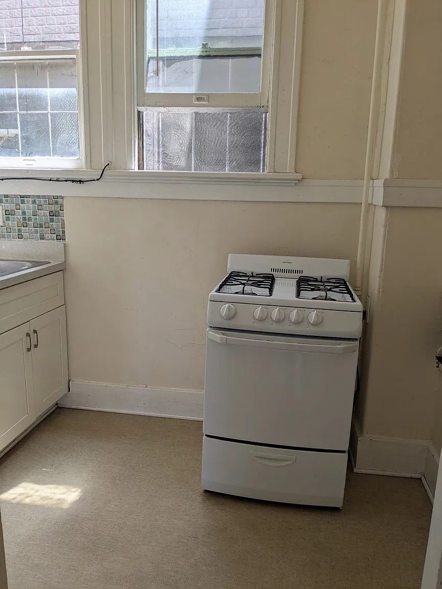 Photograph of 1006 Jefferson Street, Unit P