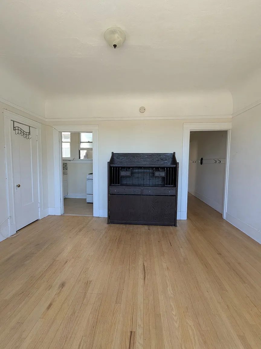 Photograph of 1006 Jefferson Street, Unit P