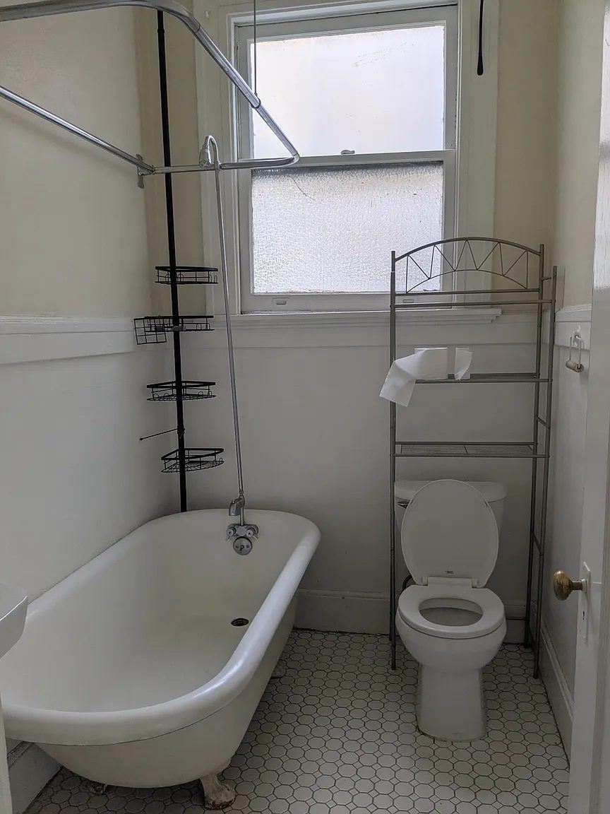 Photograph of 1006 Jefferson Street, Unit P