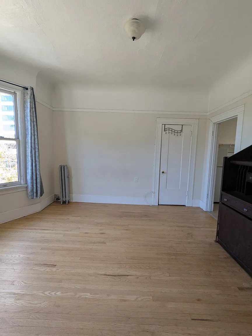 Photograph of 1006 Jefferson Street, Unit P
