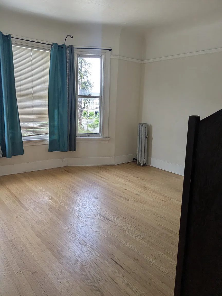 Photograph of 1006 Jefferson Street, Unit P