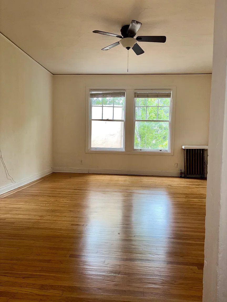 Photograph of 1143 McKinley Avenue, Unit 16